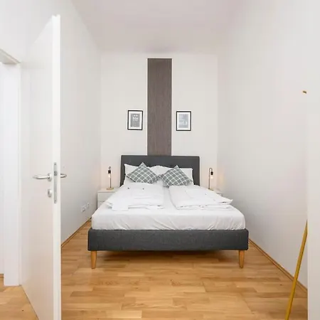 Anna And Friends First Floor Apartment Graz Exterior photo